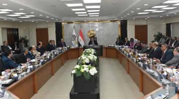 الشركة القابضة للصناعات الكيماوية تستهدف تحقيق إيرادات بقيمة 22.4 مليار جنيه بحلول عام 2025-2026