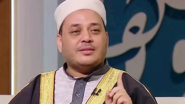 الشيخ أحمد البهي: لا تكن تابعًا للآخرين، بل كن مخلصًا لله ومتسمًا بالثبات.