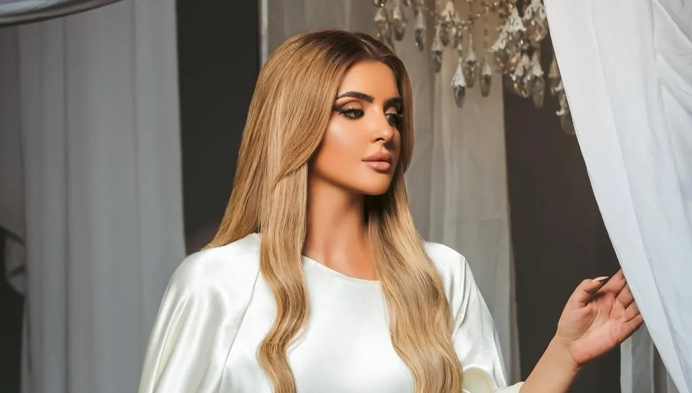 الشيخة مهرة تسرق الأضواء في باريس بظهور لافت مع فرنش مونتانا الشيخة مهرة تسرق الأضواء في باريس بظهور لافت مع فرنش مونتانا