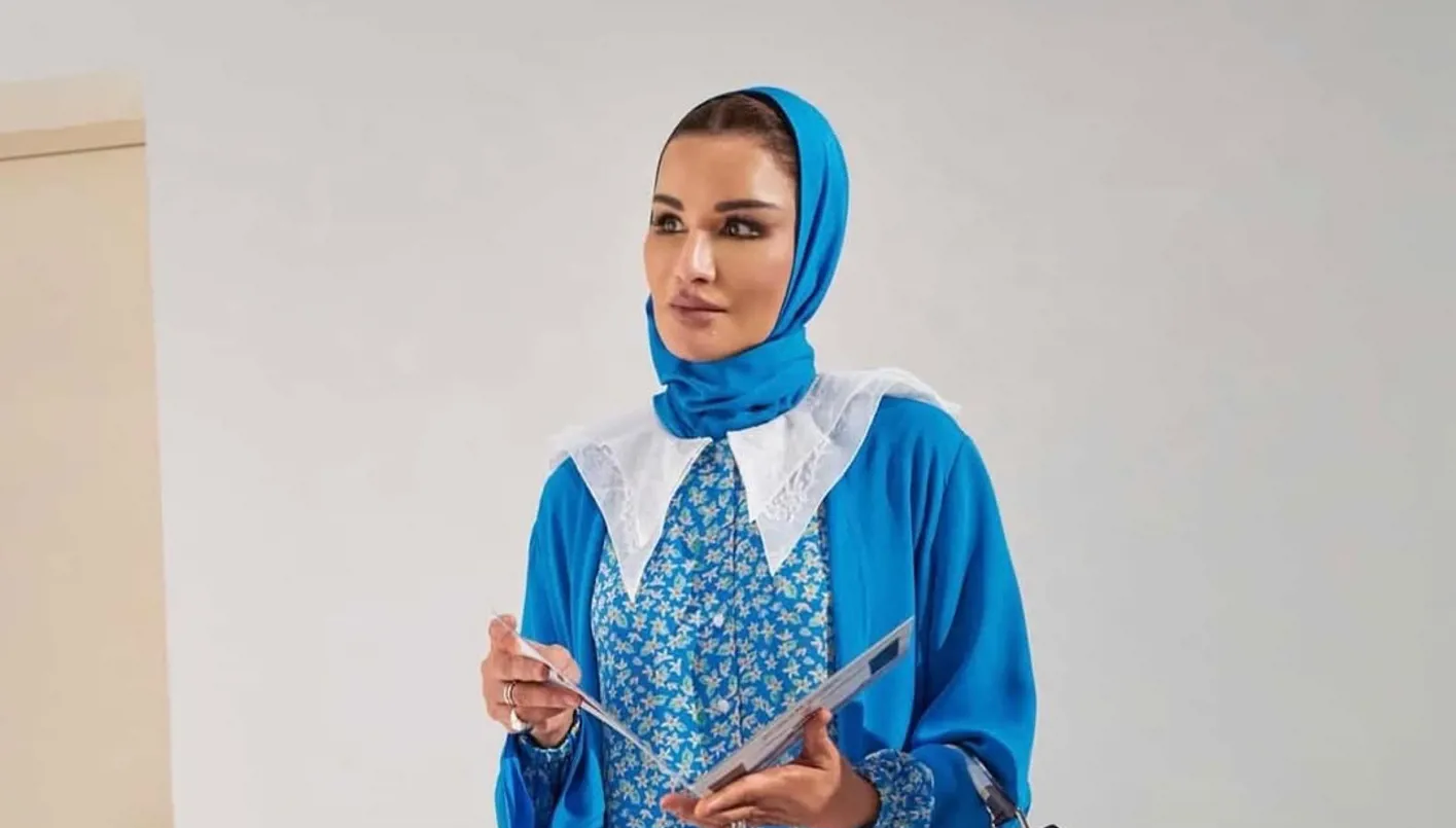 الشيخة موزا تبرز اتجاهات موضة صيف 2025 بأسلوب روسي محتشم الشيخة موزا تبرز اتجاهات موضة صيف 2025 بأسلوب روسي محتشم