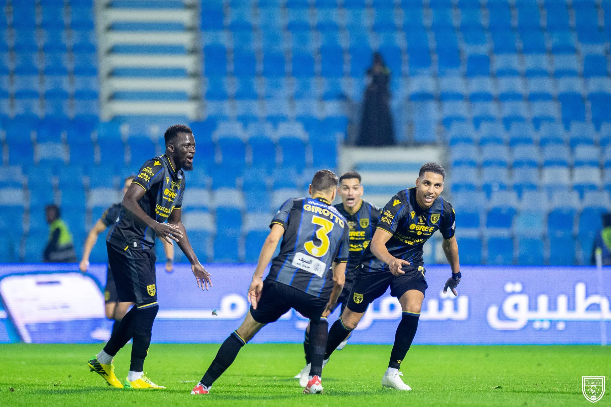الصراع بين النصر والأهلي من أجل اللاعب الجوكر الصراع بين النصر والأهلي من أجل اللاعب الجوكر