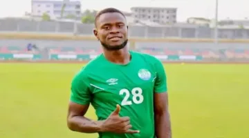 الصفاقسي التونسي ينهي عقد لاعب بعد أول حصة تدريبية.. ما التفاصيل؟