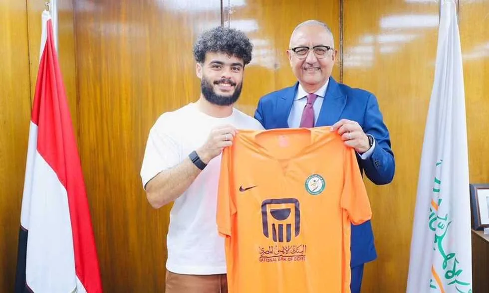 الصفقة رقم 6: البنك الأهلي يتعاقد مع مصطفى دويدار لمدة 3 مواسم الصفقة رقم 6: البنك الأهلي يتعاقد مع مصطفى دويدار لمدة 3 مواسم