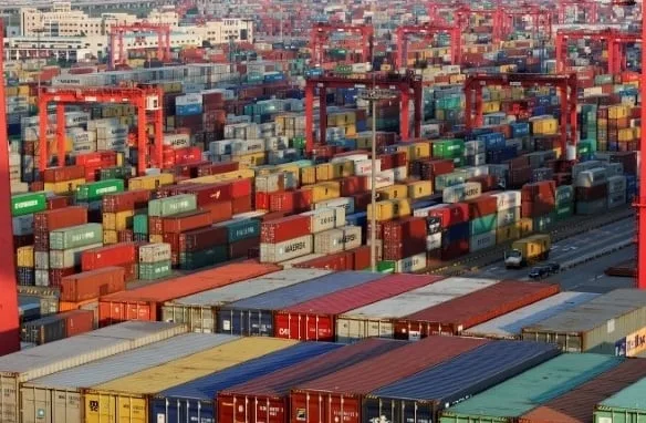 الصين: تجارة بقيمة 3.1 تريليون دولار مع دول “الحزام والطريق” في 2024 الصين: تجارة بقيمة 3.1 تريليون دولار مع دول “الحزام والطريق” في 2024