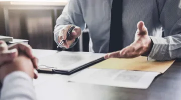الضغوط التضخمية تجعل شركات التمويل الصغيرة والمتوسطة تتبنى الحذر.