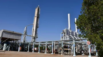 العراق يبيع 98.8 مليون برميل من النفط في يونيو محققاً عائدات تبلغ 6.7 مليار دولار
