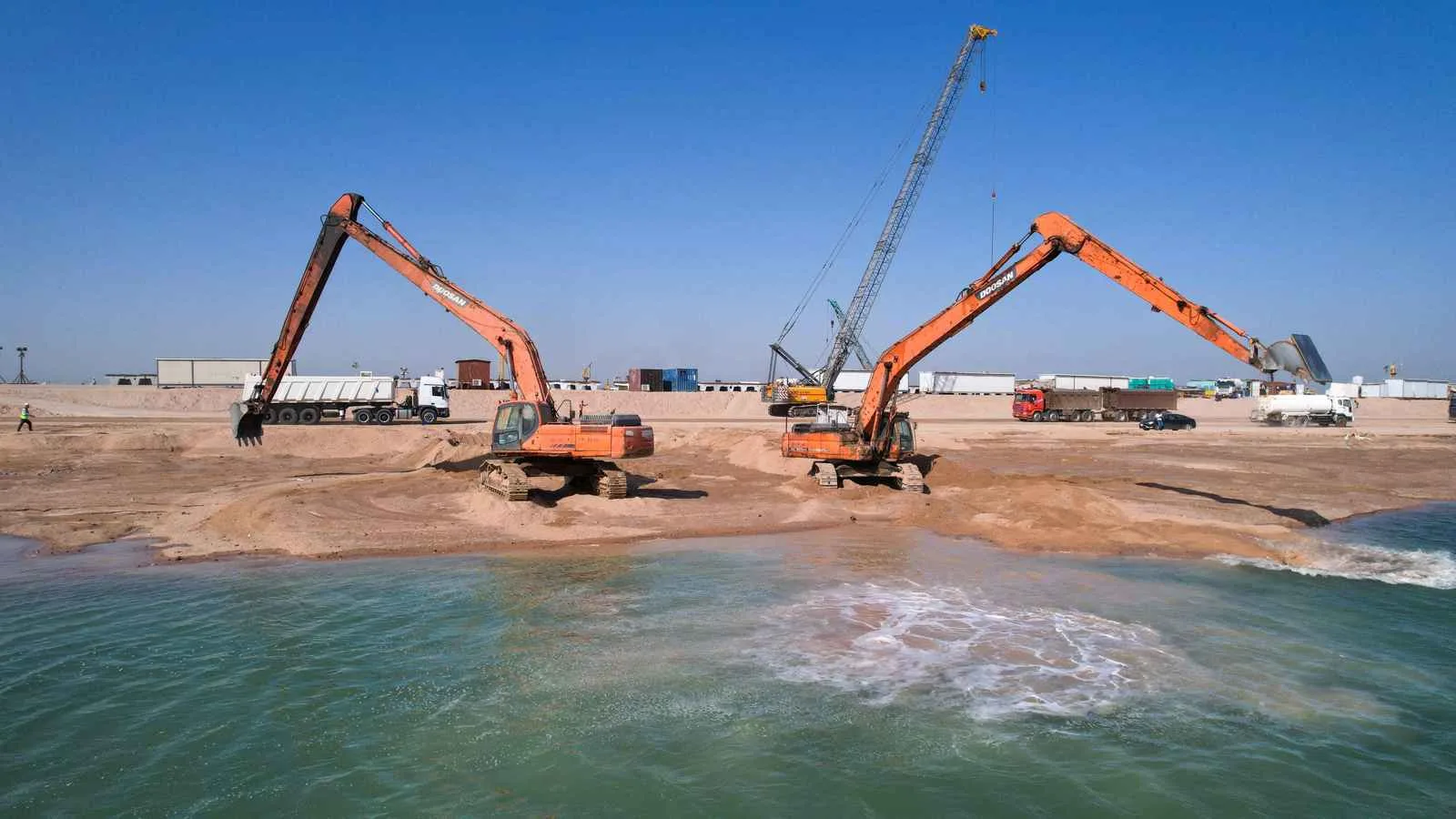 العراق يعتزم إنشاء مناطق صناعية على طول طريق التنمية العراق يعتزم إنشاء مناطق صناعية على طول طريق التنمية