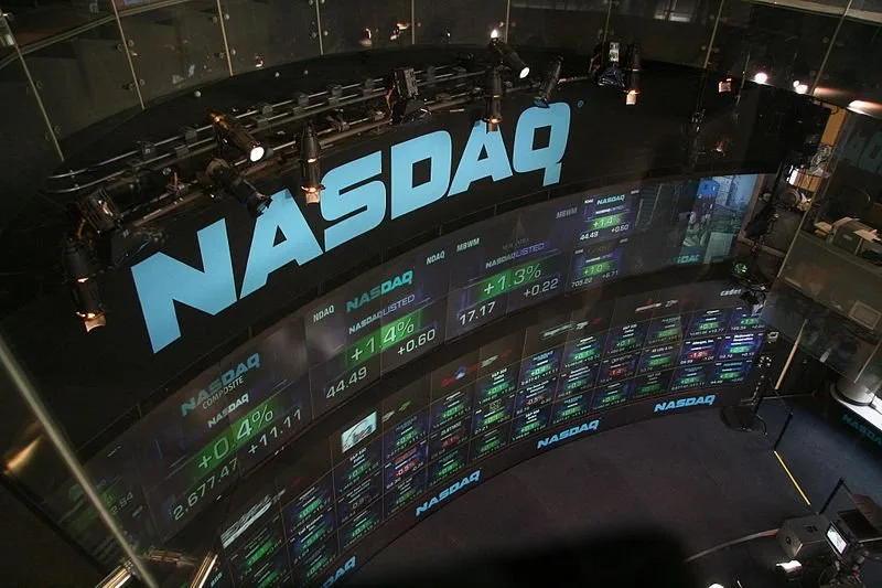 العقود الآجلة للأسهم الأمريكية تشهد ارتفاعًا بدعم من أداء متميز لميتا ومايكروسوفت في مؤشر ناسداك العقود الآجلة للأسهم الأمريكية تشهد ارتفاعًا بدعم من أداء متميز لميتا ومايكروسوفت في مؤشر ناسداك