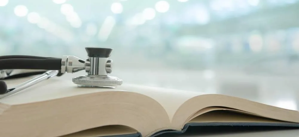 العلاج من خلال القراءة: الكتب كعلاج | صحيفة الخليج العلاج من خلال القراءة: الكتب كعلاج | صحيفة الخليج