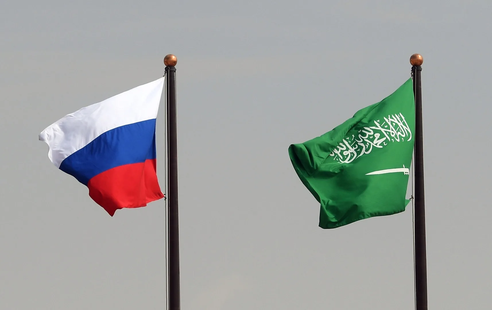العلاقات بين السعودية وروسيا: شراكة تتطور وتأثير دولي مشترك
