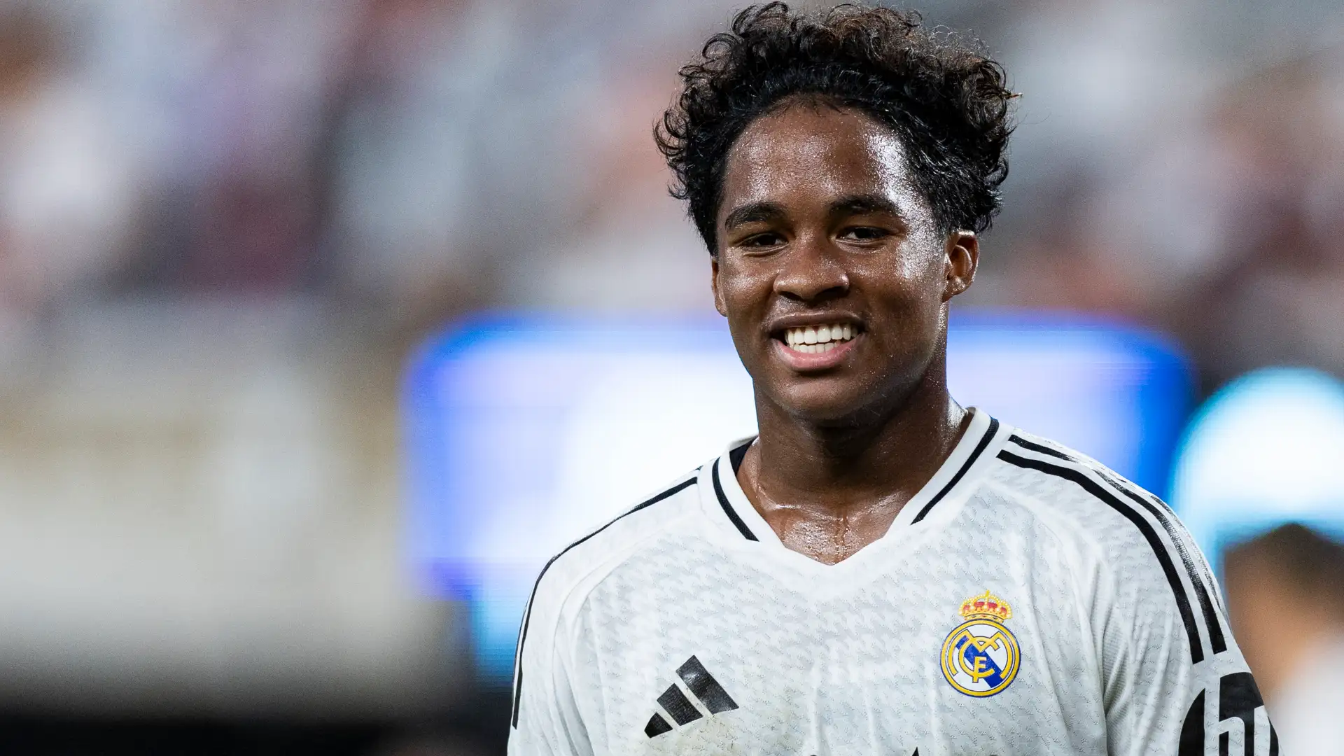 الغموض يكتنف مستقبل إندريك مع ريال مدريد في صيف مصيري لمسيرته المهنية. الغموض يكتنف مستقبل إندريك مع ريال مدريد في صيف مصيري لمسيرته المهنية.