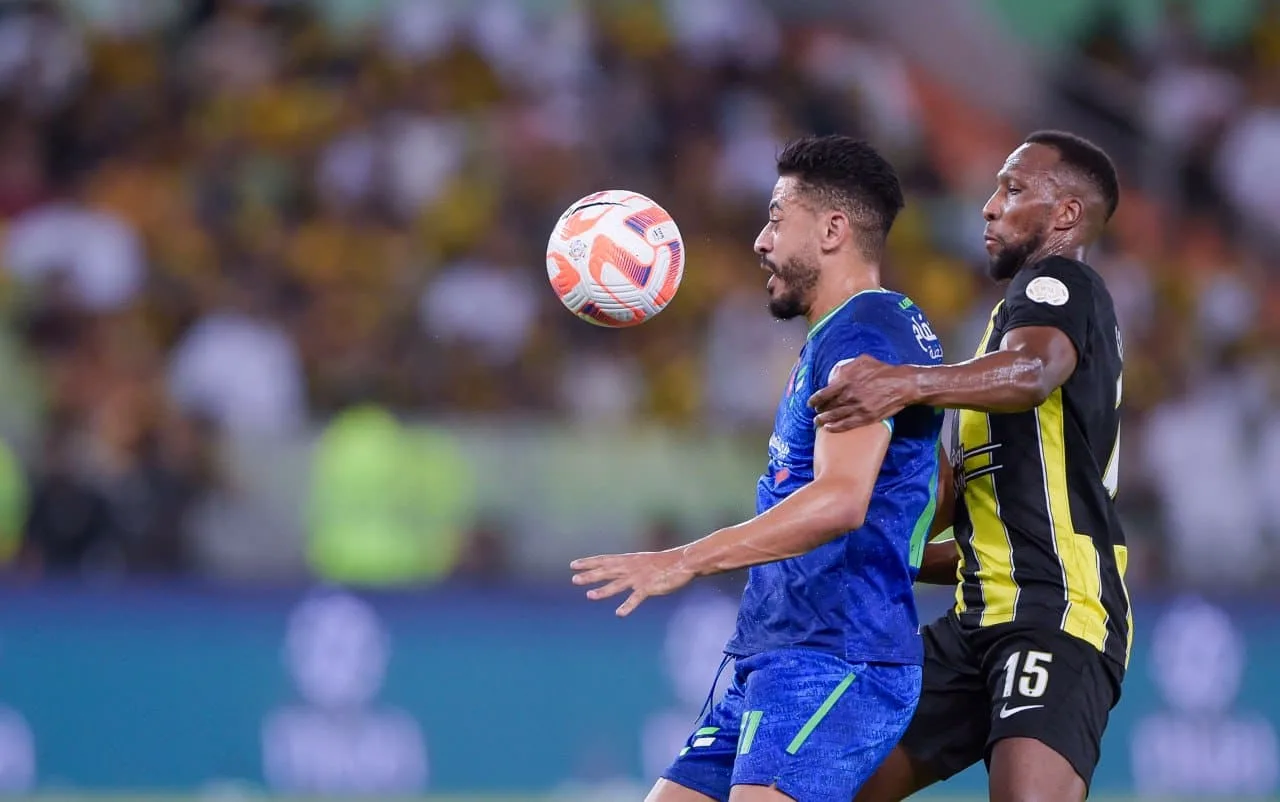 الفتح يسعى لتجديد عقد مراد باتنا بناءً على طلب جوزيه جوميز