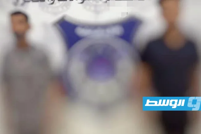 القبض على عصابة خطفت شخصين في طرابلس وهددت رجل مرور بالسلاح القبض على عصابة خطفت شخصين في طرابلس وهددت رجل مرور بالسلاح
