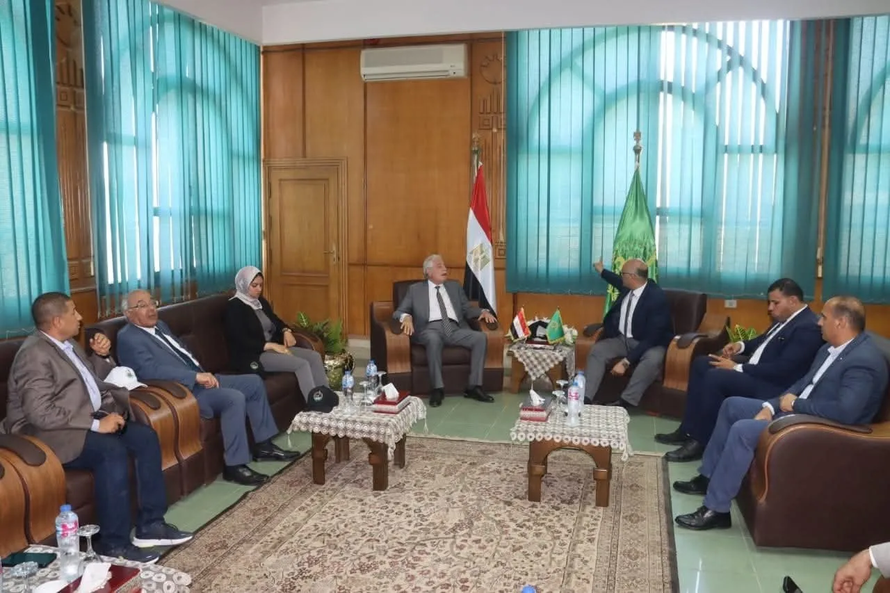 القليوبية تستضيف مستشار رئيس الجمهورية للتنمية المحلية لمراجعة جهود المحافظة في مجال التنمية القليوبية تستضيف مستشار رئيس الجمهورية للتنمية المحلية لمراجعة جهود المحافظة في مجال التنمية