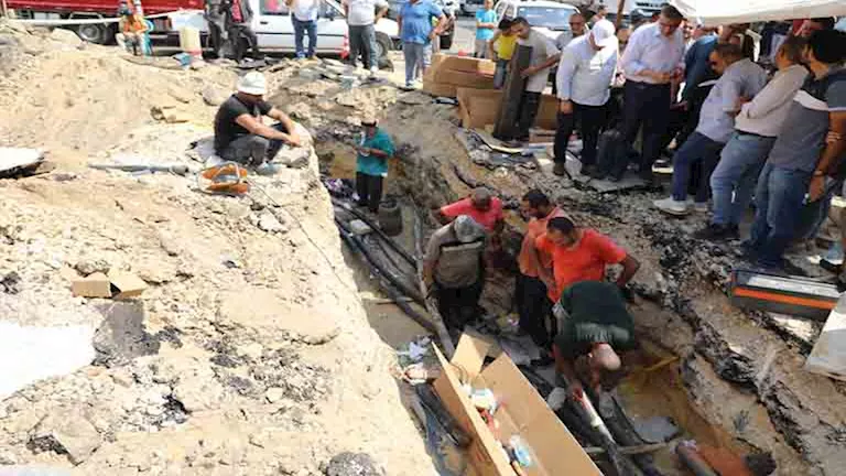 الكهرباء توضح أسباب انقطاع التيار في الجيزة وتؤكد استئناف الخدمة قريباً الكهرباء توضح أسباب انقطاع التيار في الجيزة وتؤكد استئناف الخدمة قريباً