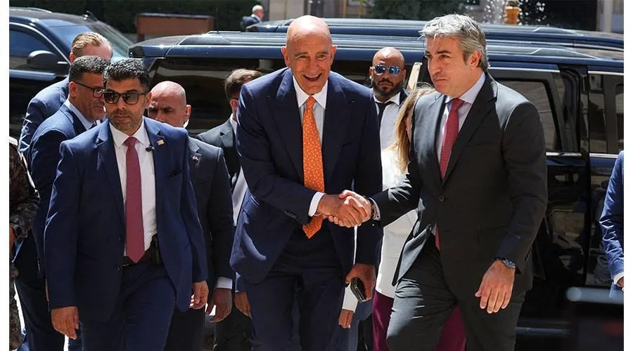 المبعوث الأمريكي يعبر عن سعادته برد لبنان ويقدم تطمينات لـ«حزب الله» المبعوث الأمريكي يعبر عن سعادته برد لبنان ويقدم تطمينات لـ«حزب الله»