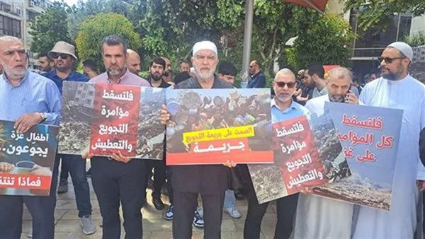 المتحدث باسم الحكومة الفلسطينية: الاحتجاجات في تل أبيب ضد السفارة المصرية مشهد مؤسف وغير مقبول فلسطينيًا