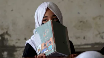 المحكمة الجنائية الدولية تطارد قادة طالبان بتهم انتهاك حقوق النساء والفتيات