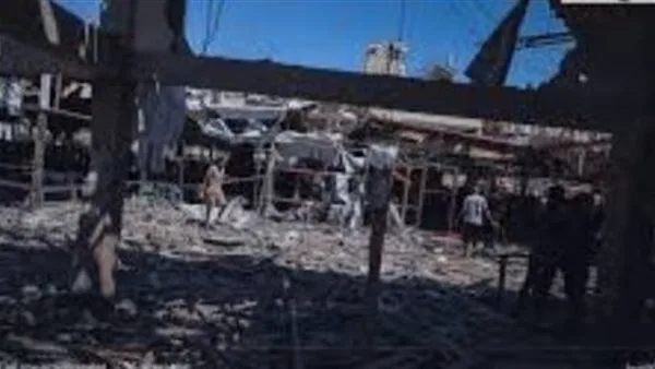 المخرج الفلسطيني رشيد مشهراوي يُعلن عن استشهاد ابنة عمه في مجزرة مقهى على شاطئ غزة. المخرج الفلسطيني رشيد مشهراوي يُعلن عن استشهاد ابنة عمه في مجزرة مقهى على شاطئ غزة.