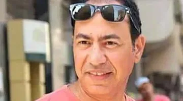 المخرج عمرو عابدين يناشد الجميع بالدعاء لابنه بعد حادث مروري.