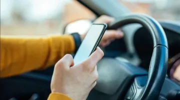 المرور: تسجيل 128 ألف سائق استخدموا الهاتف أثناء القيادة في عام 2025
