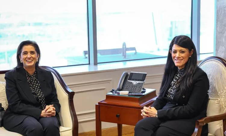 المشاط تناقش مع المدير الإقليمي لمنظمة الصحة العالمية تعزيز سياسات الرعاية الصحية المشاط تناقش مع المدير الإقليمي لمنظمة الصحة العالمية تعزيز سياسات الرعاية الصحية