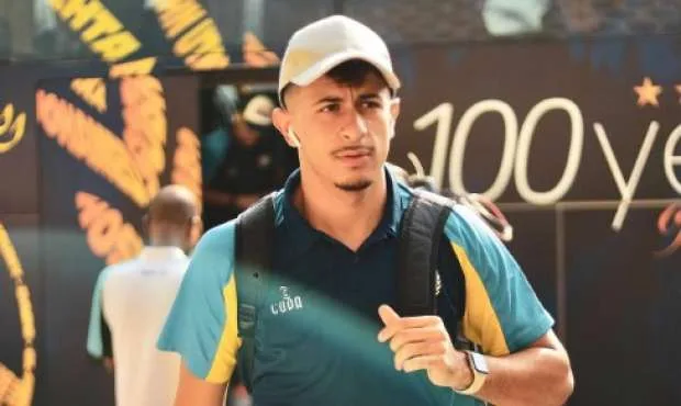 المصري البورسعيدي يعبّر عن حزنه لوفاة جد عمر الساعي