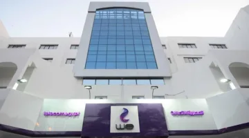 المصرية للاتصالات تُكمل عمليات التوصيل وتحديد مسارات كابل البحر