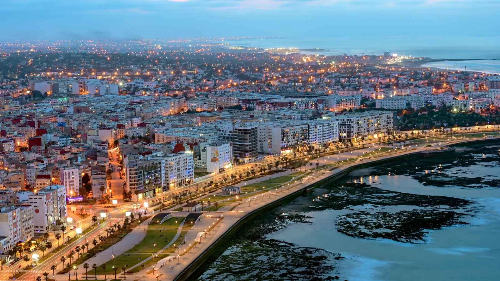 المغرب يتوقع أن يظل نمو الاقتصاد مستقراً عند 4.5% في العام المقبل المغرب يتوقع أن يظل نمو الاقتصاد مستقراً عند 4.5% في العام المقبل