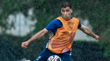المغربي حمد الله يرتدي قميص الهلال في مواجهة فلوميننسي