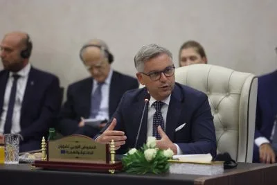 المفوض الأوروبي للهجرة يتجنب مناقشة رفض استقباله في بنغازي