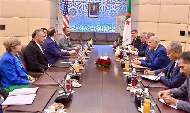 الملف الليبي موضوع في مناقشات مستشار ترامب وعطاف في الجزائر الملف الليبي موضوع في مناقشات مستشار ترامب وعطاف في الجزائر