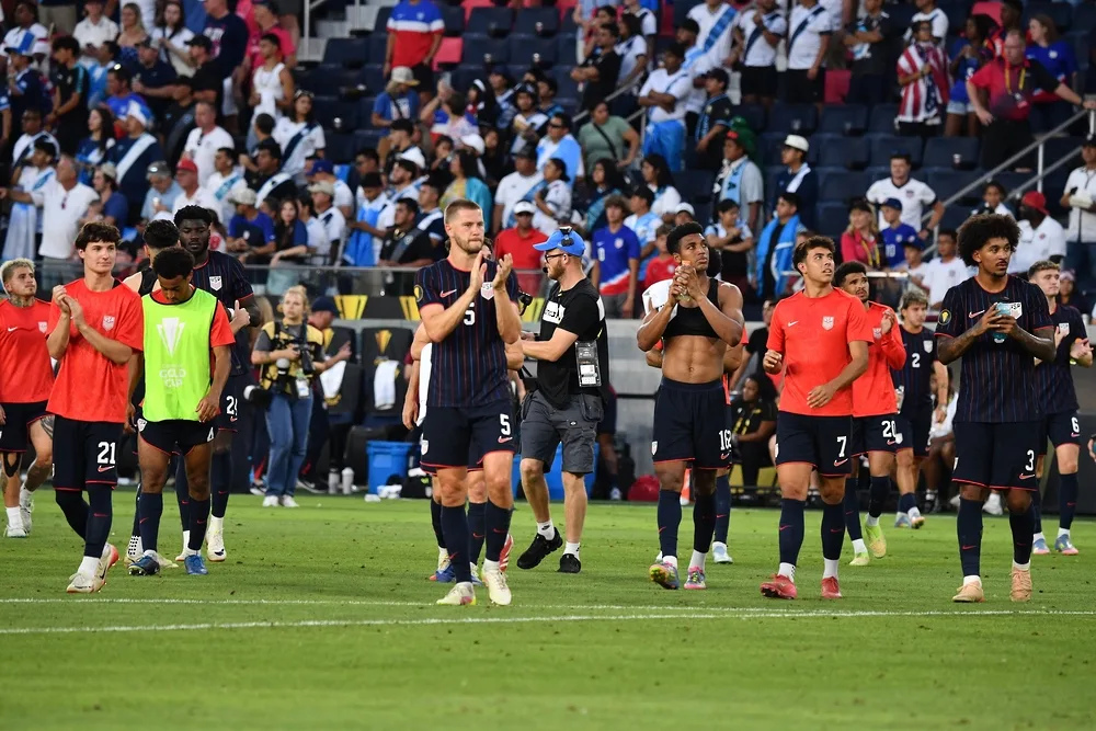 المنتخب الأمريكي يصل إلى نهائي بطولة الكأس الذهبية لكرة القدم المنتخب الأمريكي يصل إلى نهائي بطولة الكأس الذهبية لكرة القدم