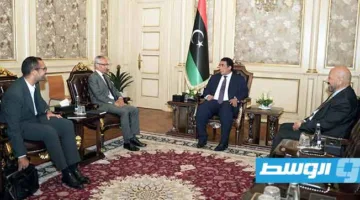 المنفي يودع السفير الفرنسي بمناسبة انتهاء مهمته في ليبيا