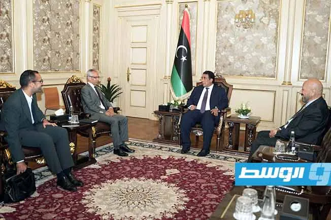 المنفي يودع السفير الفرنسي بمناسبة انتهاء مهمته في ليبيا المنفي يودع السفير الفرنسي بمناسبة انتهاء مهمته في ليبيا