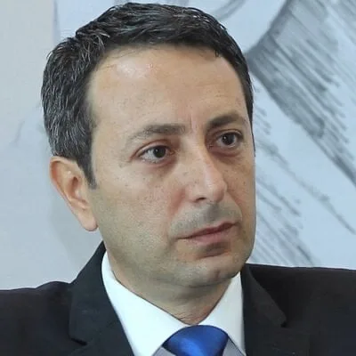 الناس: محور حياة محمد بن راشد الناس: محور حياة محمد بن راشد