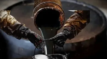 النفط ينخفض بسبب القلق من تراجع الطلب