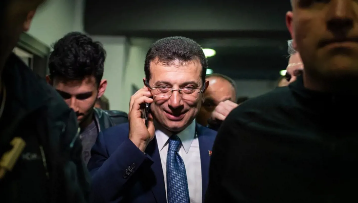 النيابة التركية توجه تهمة التزوير لرئيس بلدية إسطنبول المحتجز في السجن النيابة التركية توجه تهمة التزوير لرئيس بلدية إسطنبول المحتجز في السجن
