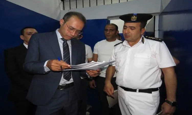 النيابة العامة تقوم بزيارة تفتيشية لعدد من مراكز الإصلاح وأقسام الشرطة في المحافظات. النيابة العامة تقوم بزيارة تفتيشية لعدد من مراكز الإصلاح وأقسام الشرطة في المحافظات.