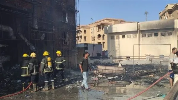 النيابة تعيّن المختبر الجنائي للتحقيق في حريق مول دبي بالشيخ زايد النيابة تعيّن المختبر الجنائي للتحقيق في حريق مول دبي بالشيخ زايد
