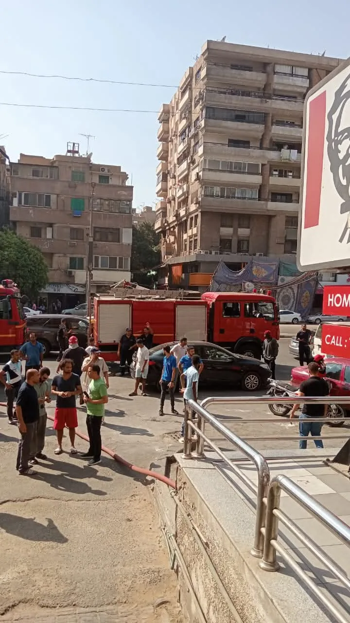 النيابة تُكلف المعمل الجنائي بفحص حريق مبنى في مصر الجديدة