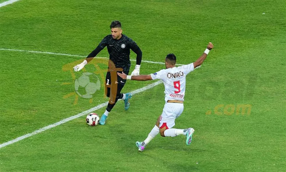 الهاني سليمان: الأهلي ليس مضمونًا حتى في غرف الملابس.. والزمالك قد يتخلى أحيانًا “عن الفرصة”. الهاني سليمان: الأهلي ليس مضمونًا حتى في غرف الملابس.. والزمالك قد يتخلى أحيانًا “عن الفرصة”.