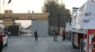 الهلال الأحمر: القافلة الثانية من المساعدات لقطاع غزة تحتوي على 1500 طن، منها 965 سلة غذائية و350 طن من الدقيق.