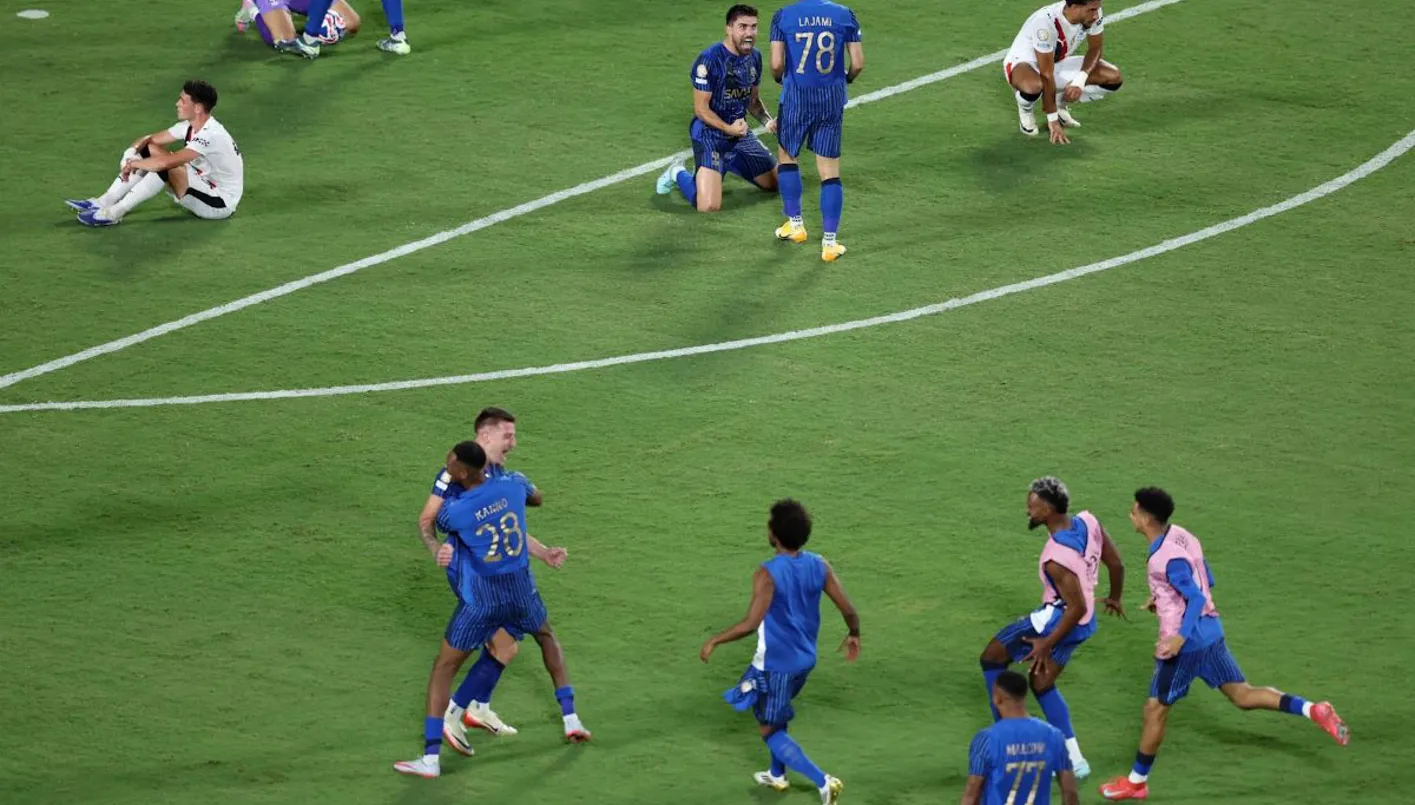 الهلال السعودي يجذب اهتمام العالم (فيديو وصور) الهلال السعودي يجذب اهتمام العالم (فيديو وصور)