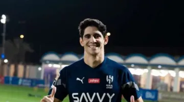 الهلال السعودي يكرم بونو بعد بطولة الأندية العالمية