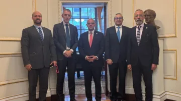 الهيئة الرقابية المالية تناقش مع بنك إنجلترا طرق تعزيز الرقابة الاحترازية وتبادل التجارب التنظيمية.
