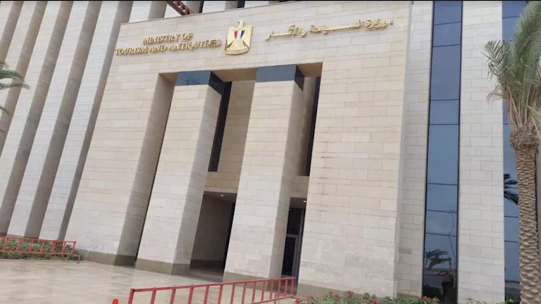الهيئة السياحية تطلق مسابقة لالتقاط صور للقطع الأثرية المستخرجة من المياه الهيئة السياحية تطلق مسابقة لالتقاط صور للقطع الأثرية المستخرجة من المياه