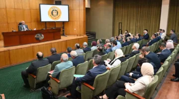 الوزير يؤكد على الإسراع في إعادة تشغيل خطوط إنتاج الأسمنت المتوقفة خلال فترة لا تتجاوز الشهر.