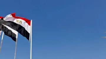الولايات المتحدة وبريطانيا تعدلان تحذيرات السفر إلى مصر.. والوزارة الخارجية تصدر بيانًا