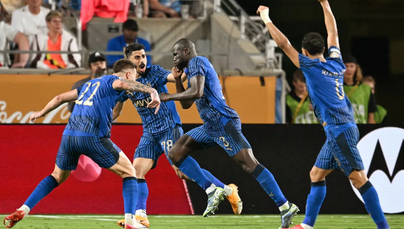 الوليد بن طلال يتحدث عن فوز الهلال التاريخي